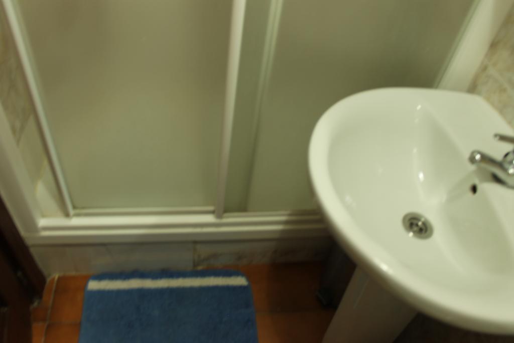 Hostal Xucar Madrid Værelse billede