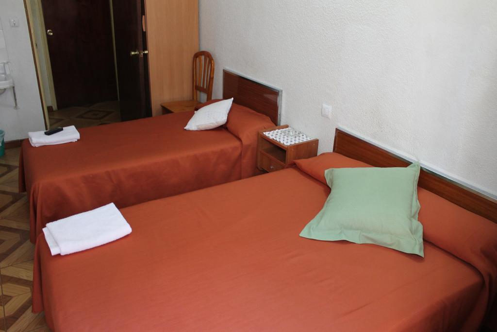 Hostal Xucar Madrid Værelse billede