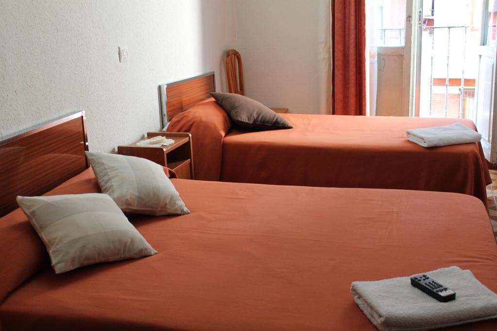 Hostal Xucar Madrid Værelse billede